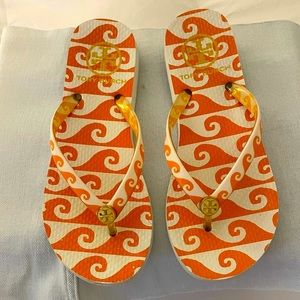Tory Burch Flip Flops Orange Wave Print